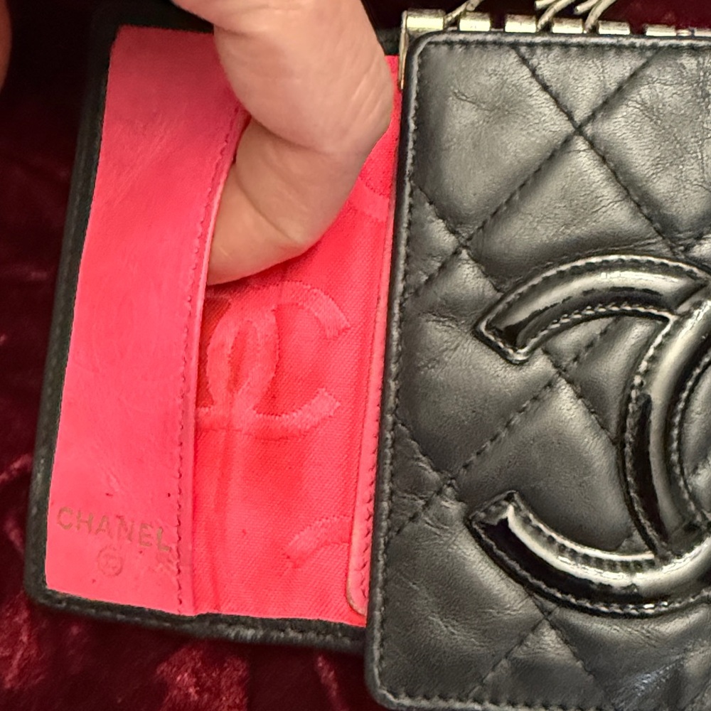 CHANEL Key Holder - Picture 4 of 11